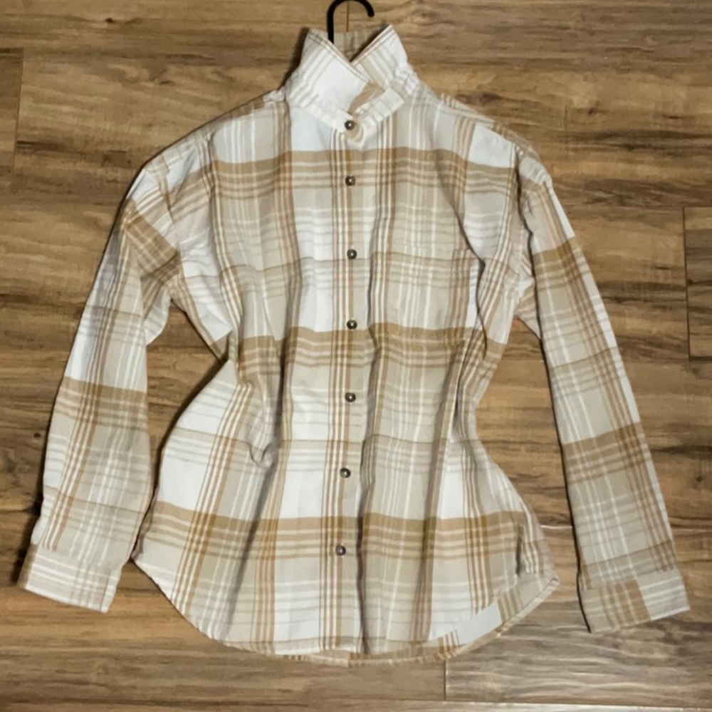 Aeropostale woman’s small caramel beige flannel